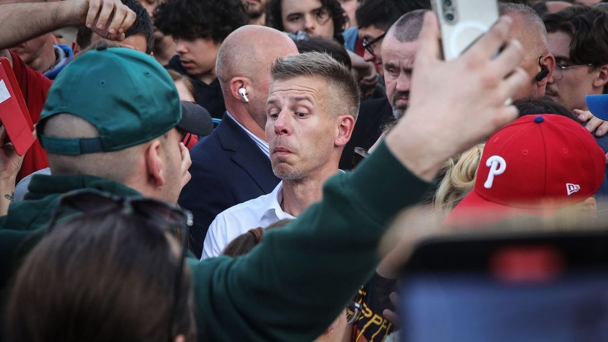 Megdöbbentő videó: Magyar Péter agresszíven, őrjöngve kiabált a miskolci gyermekotthon dolgozóival (VIDEÓ)