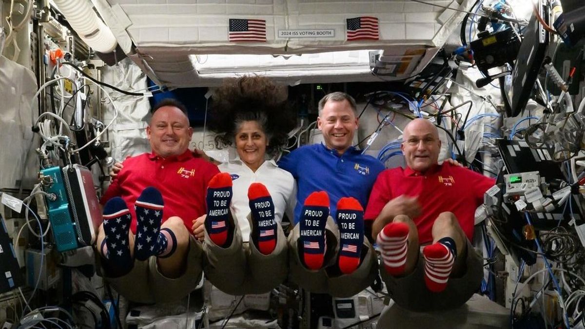 Már az űrből is leszavaztak