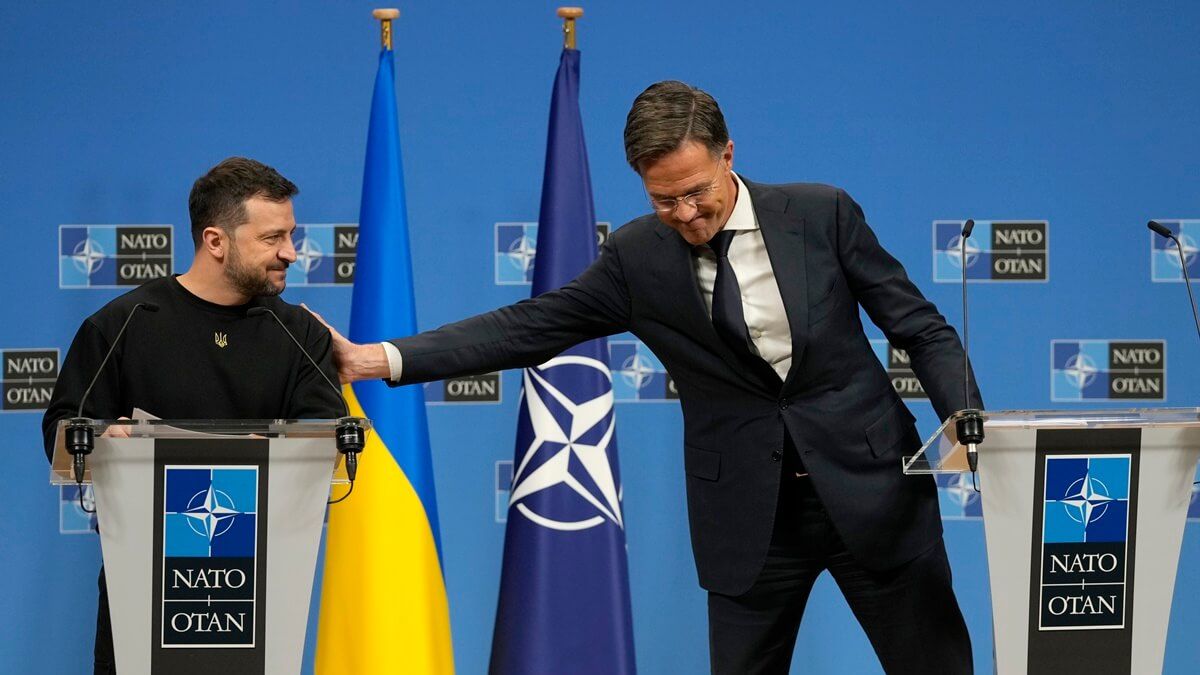 A NATO-főtitkár már az európai fegyvergyártóknak könyörög