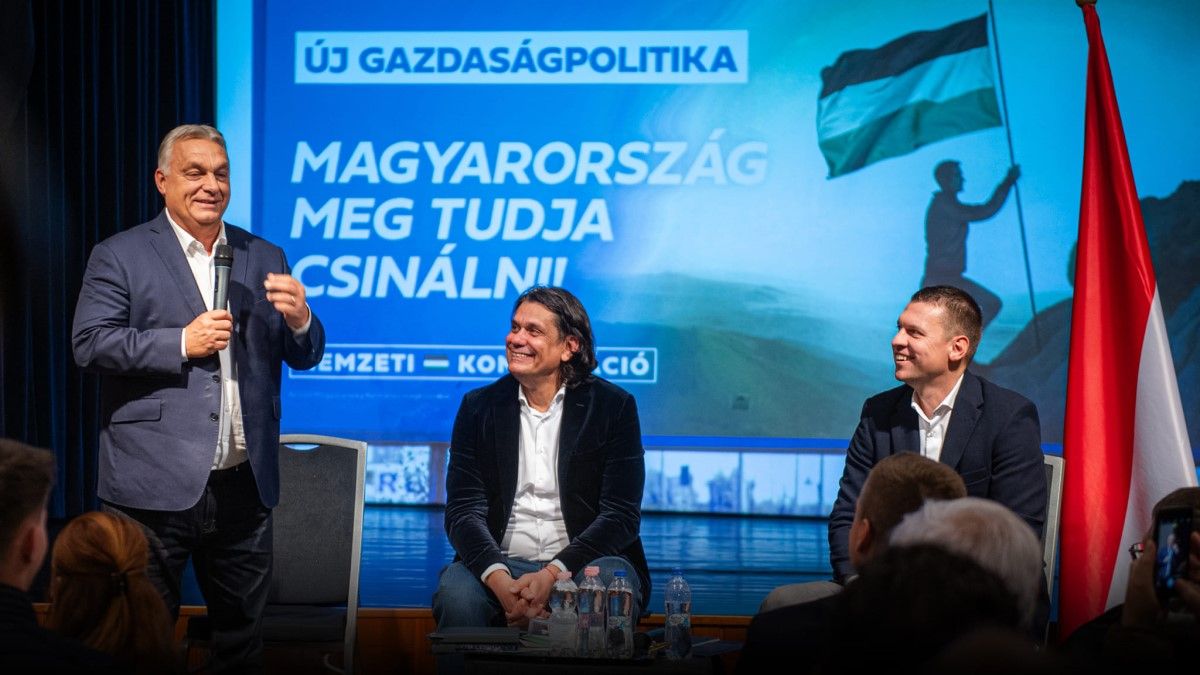 A miniszterelnök benézett a pátyi fórumra