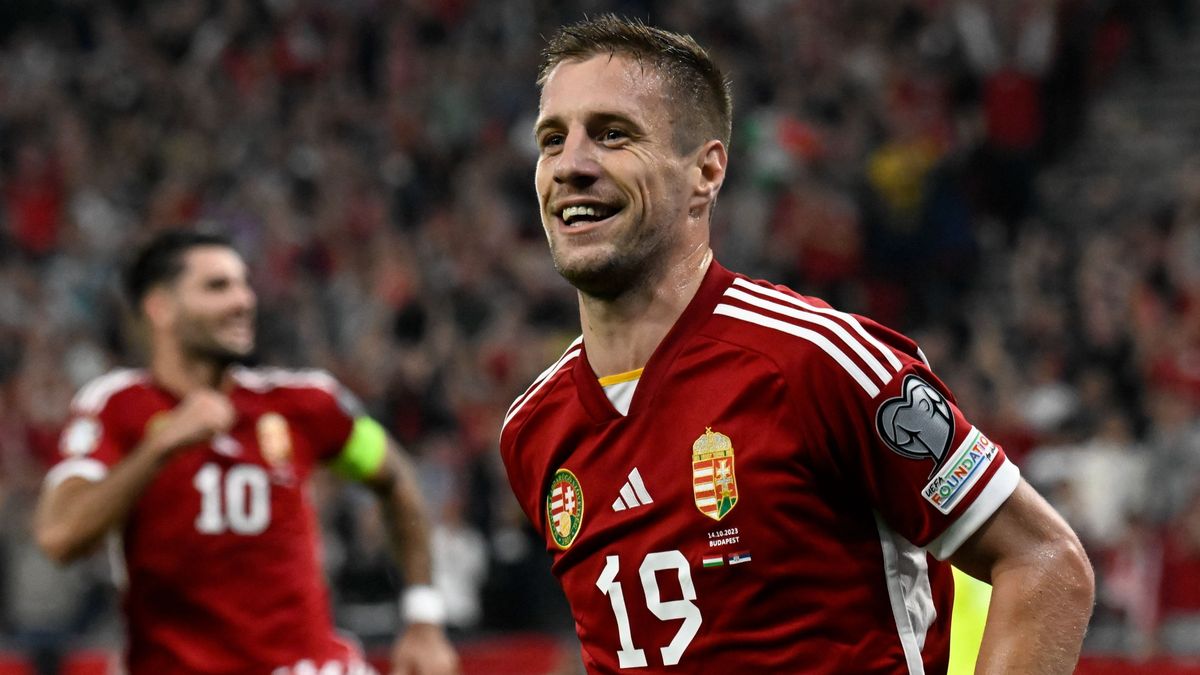 Szenzáció: topligás klub érdeklődik a magyar válogatott játékos iránt!
