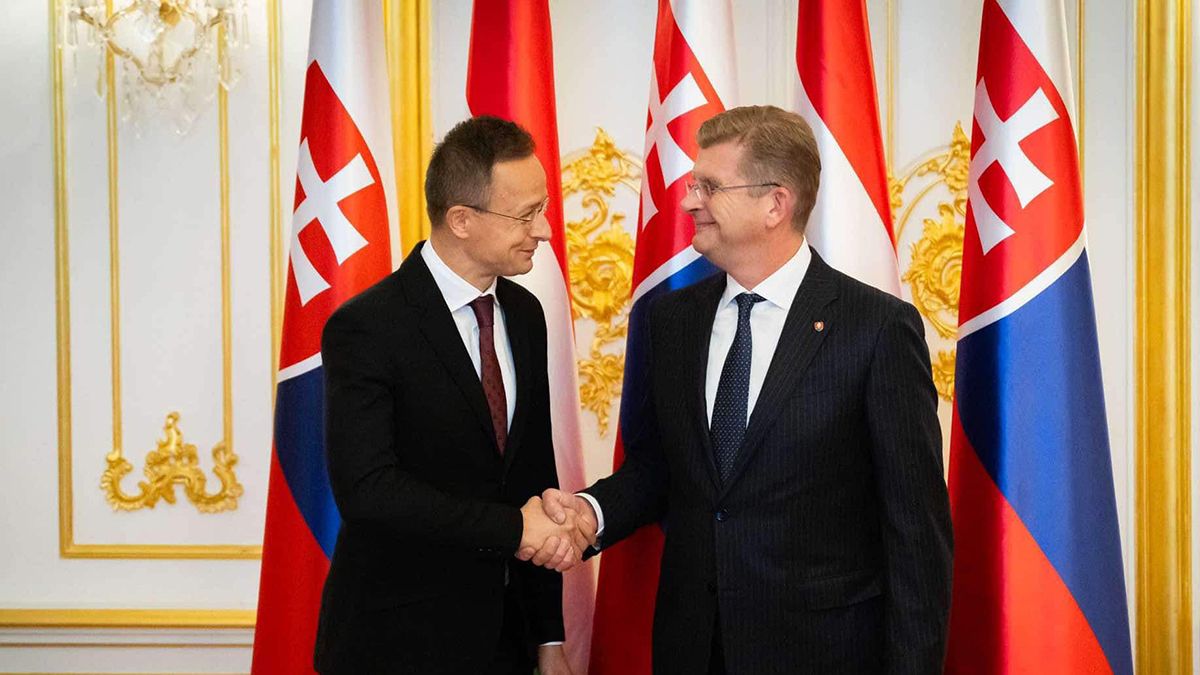 Szijjártó: Nem korlátozzák a magyarok nyelvhasználati jogait Szlovákiában