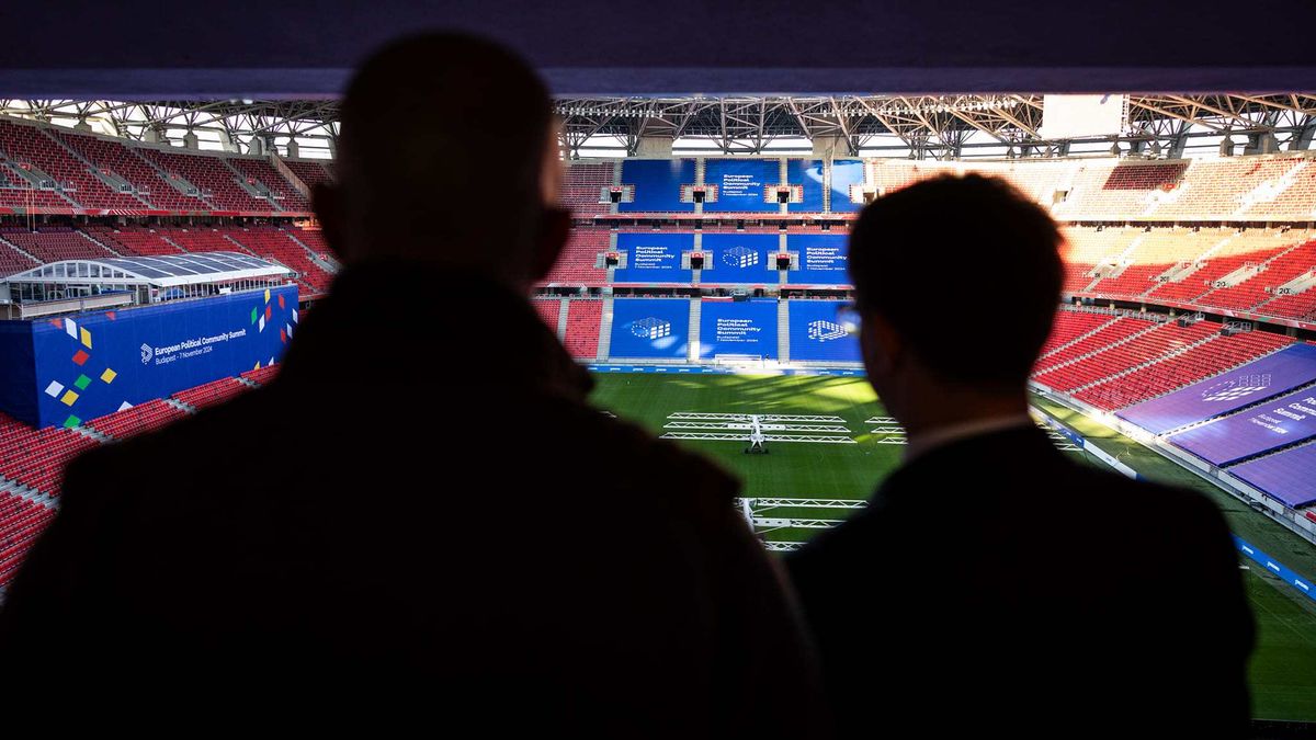 Érkeznek a delegációk: élőben a budapesti diplomáciai csúcsról! (VIDEÓ)