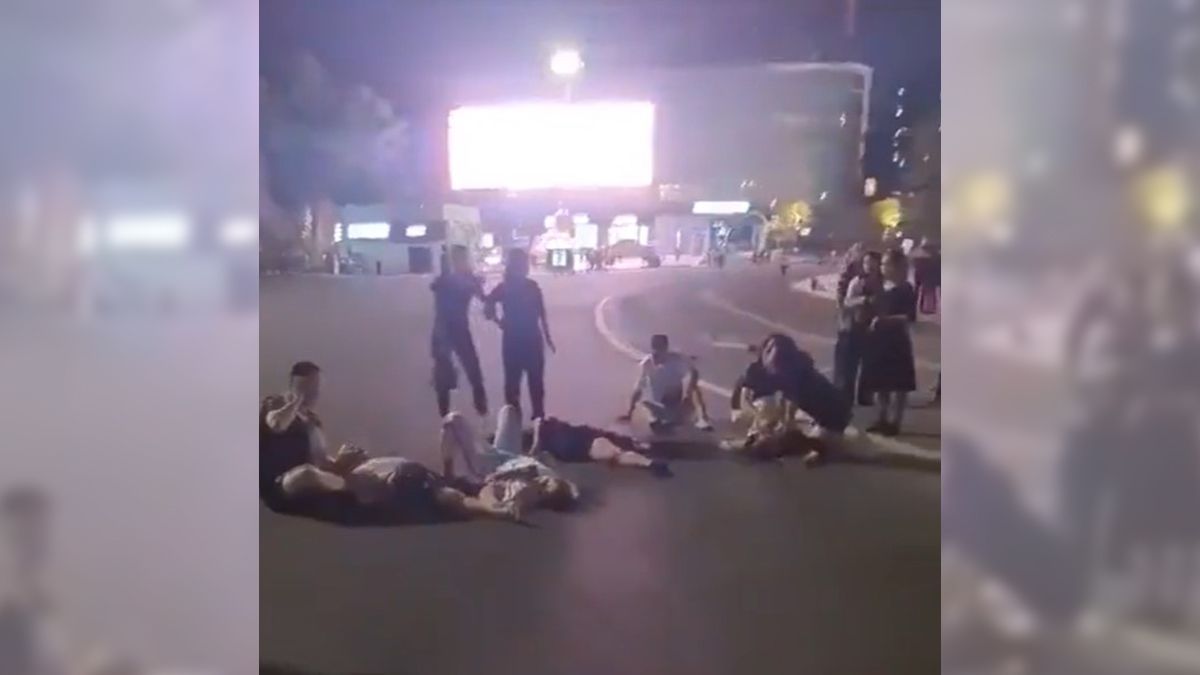 Tömegbe hajtott egy autó Kínában, harmincöt ember vesztette életét