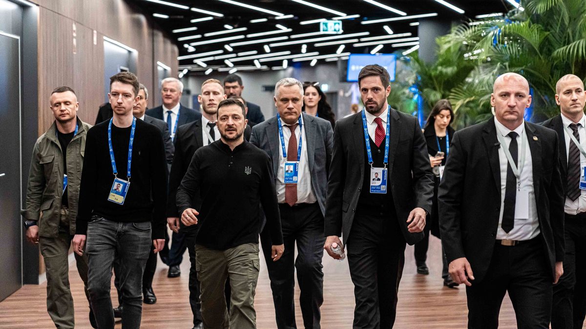 Bloomberg: Zelenszkijt tárgyalásra fogják kényszeríteni a szövetségesei