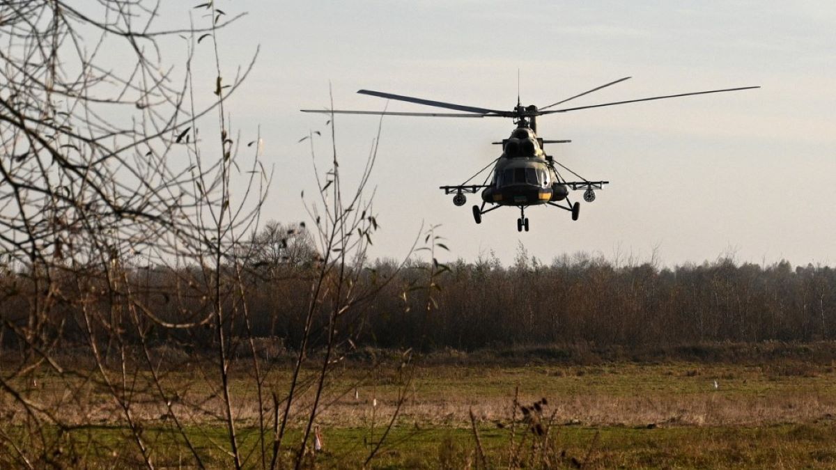 A szír lázadók oktatóvideóból próbálják elsajátítani egy helikopter üzemeltetésének fortélyait (VIDEÓ)
