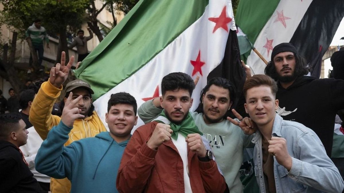 Aggodalom Párizsban: terrorcselekmény miatt elítélt francia állampolgárok vettek részt a szíriai hatalomátvételben