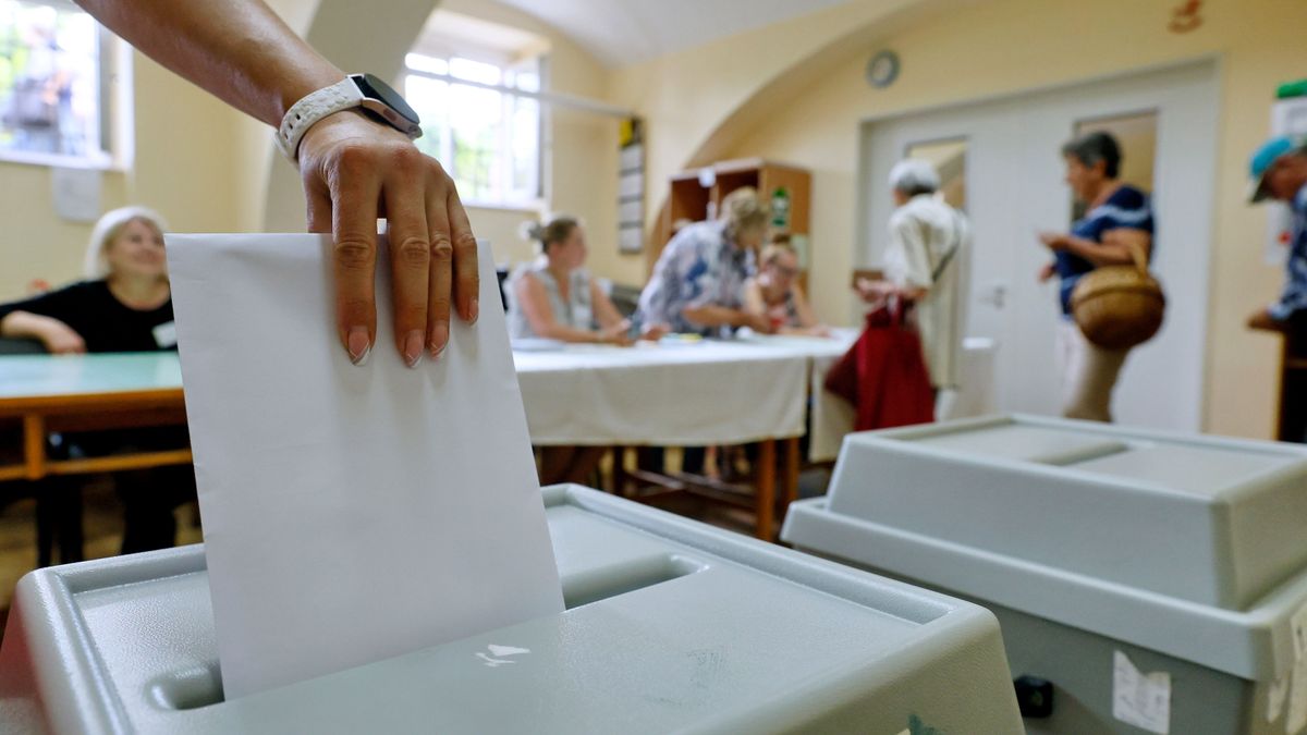 Itt a Mandiner választási mérlege: továbbra is első helyen a Fidesz, a parlamenti erők eltűntek a süllyesztőben