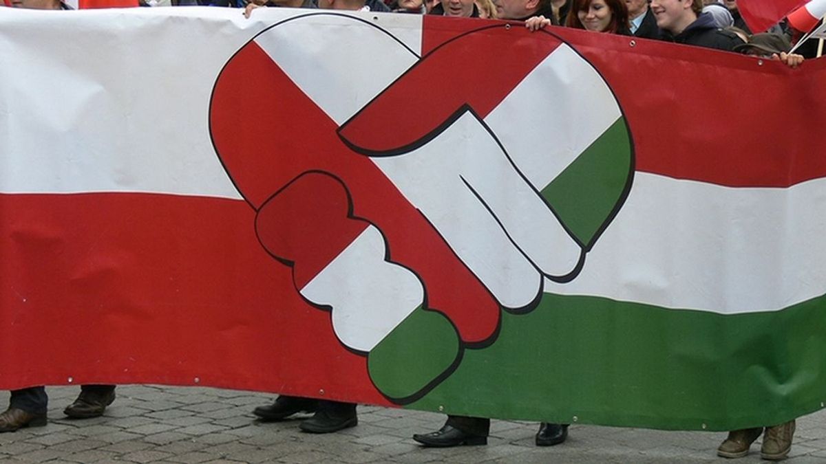 Tuskék nekimentek a lengyel-magyar barátság bázisának