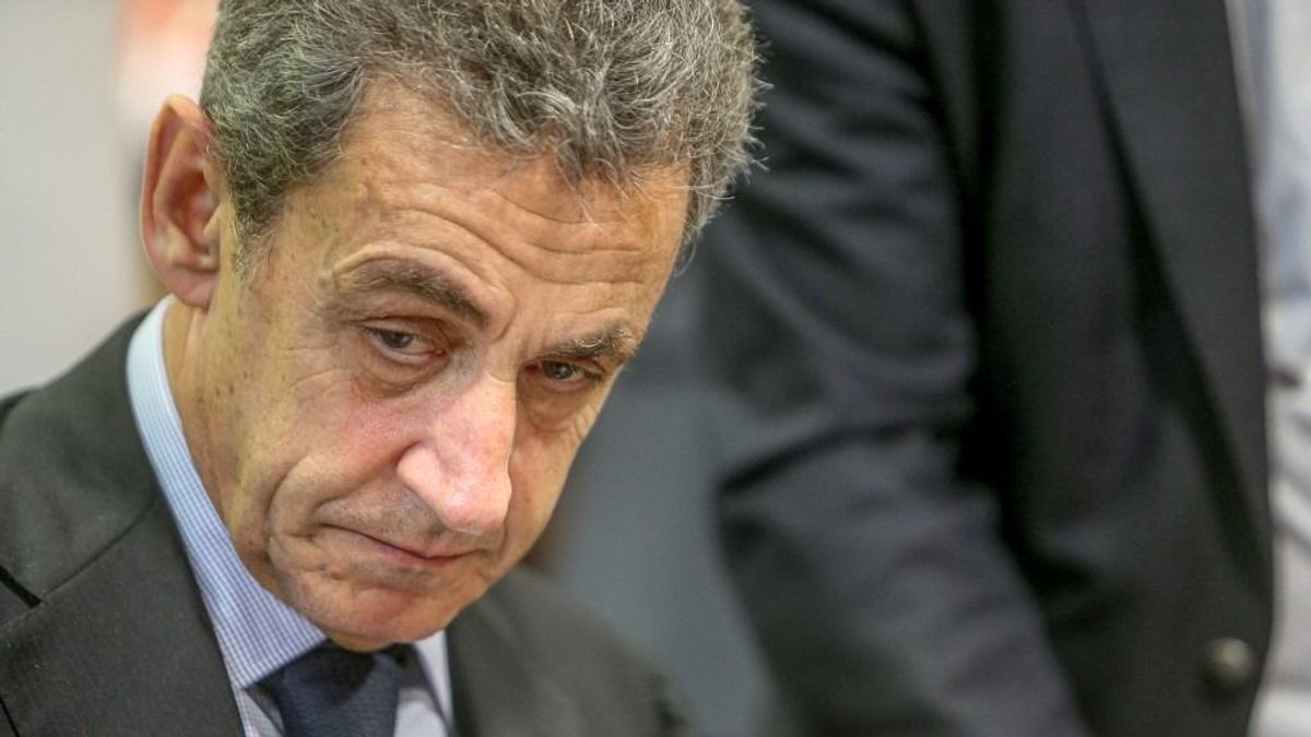 Jogerősen elítélték Nicolas Sarkozy volt francia elnököt