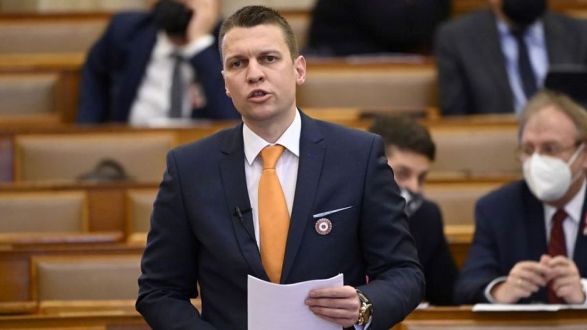 Menczer: Háborúpárti és migrációpárti paktumot kötöttek Brüsszelben
