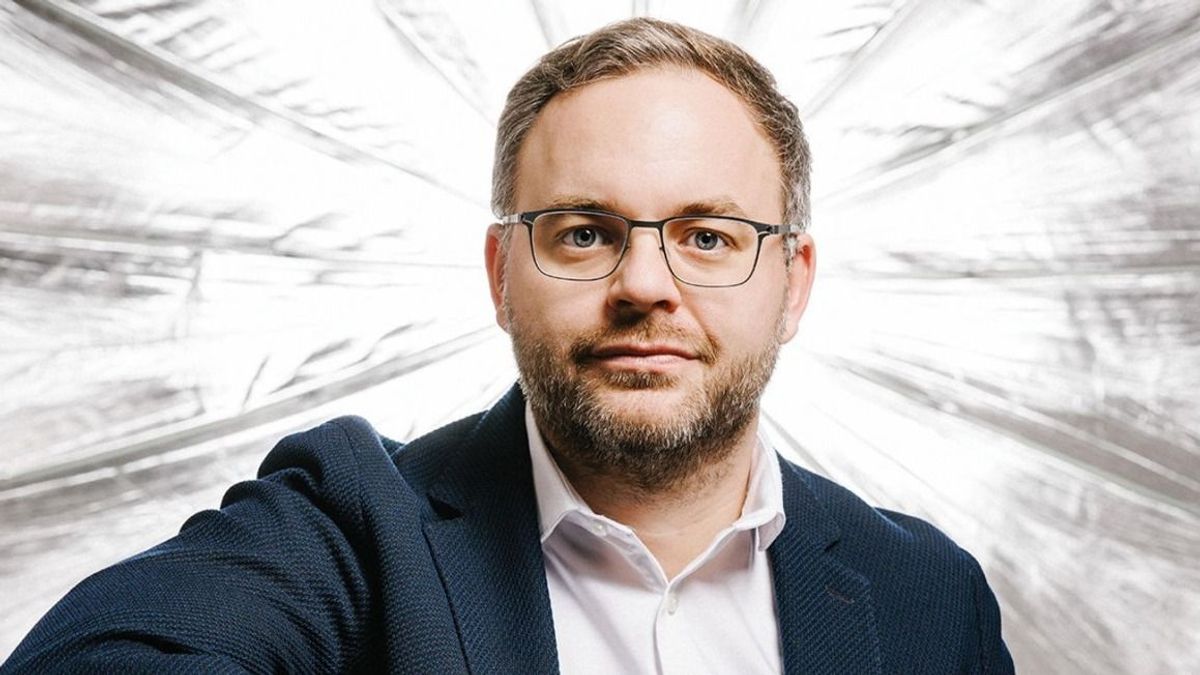 Teljes mértékben ellentétes a normalitással – Hack Péter Orbán Balázs doktorijának megtámadásáról és az ELTE működéséről