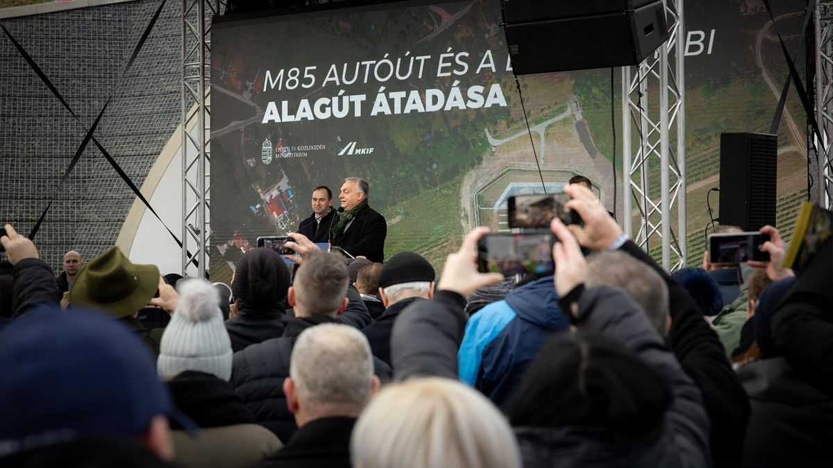 Orbán Viktor, autópálya, gyorsforgalmi út, közút