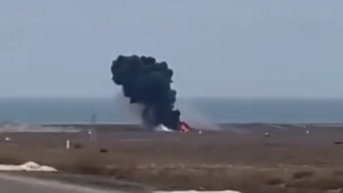 Videón, ahogy a földbe csapódik az azerbajdzsáni repülőgép, rengeteg a halott