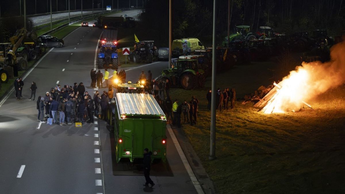 Erődemonstráció és felfordulás Belgiumban: a tüntetés szervezői szerint könnyen „lángba borulhat a vidék”