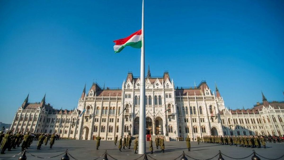 Újabb álhírt lepleztek le: ezúttal a személyi igazolványok kiállításáról terjedtek hamis információk
