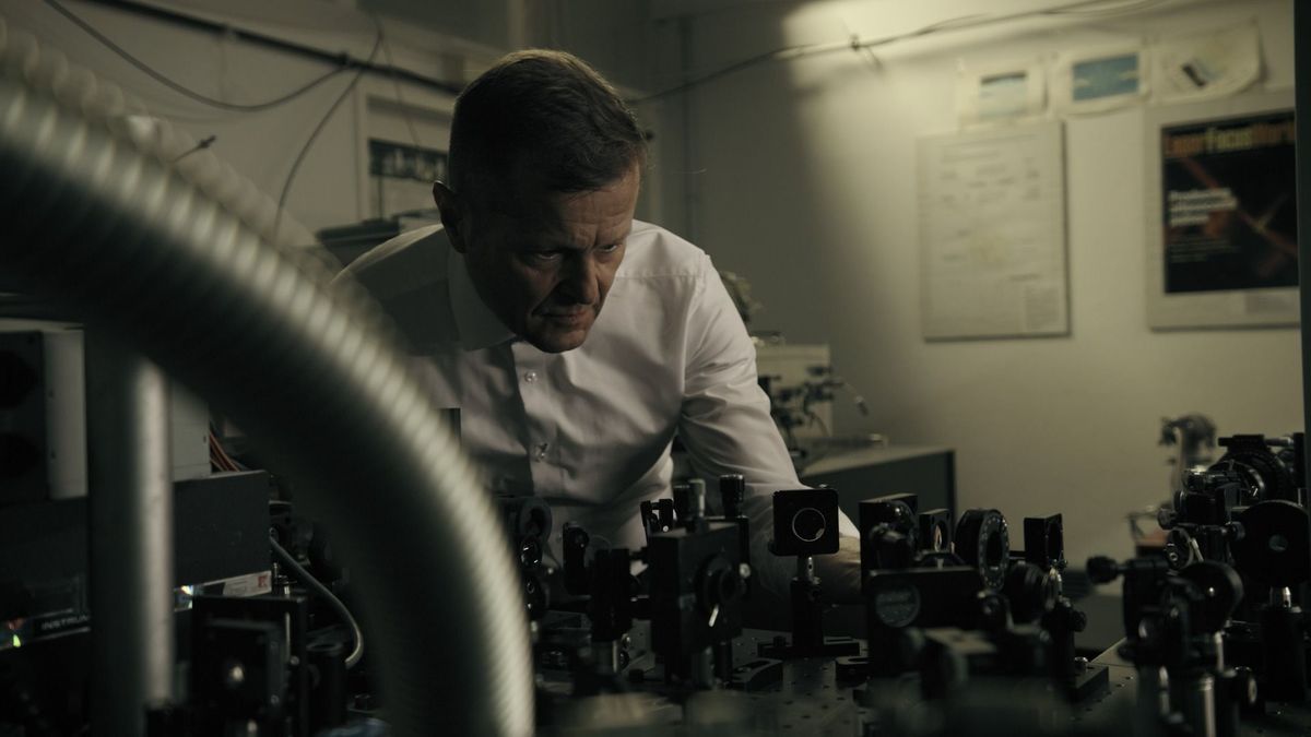 „A fizikusok mindig gyerekek maradnak” – különleges portréfilm készült Krausz Ferencről