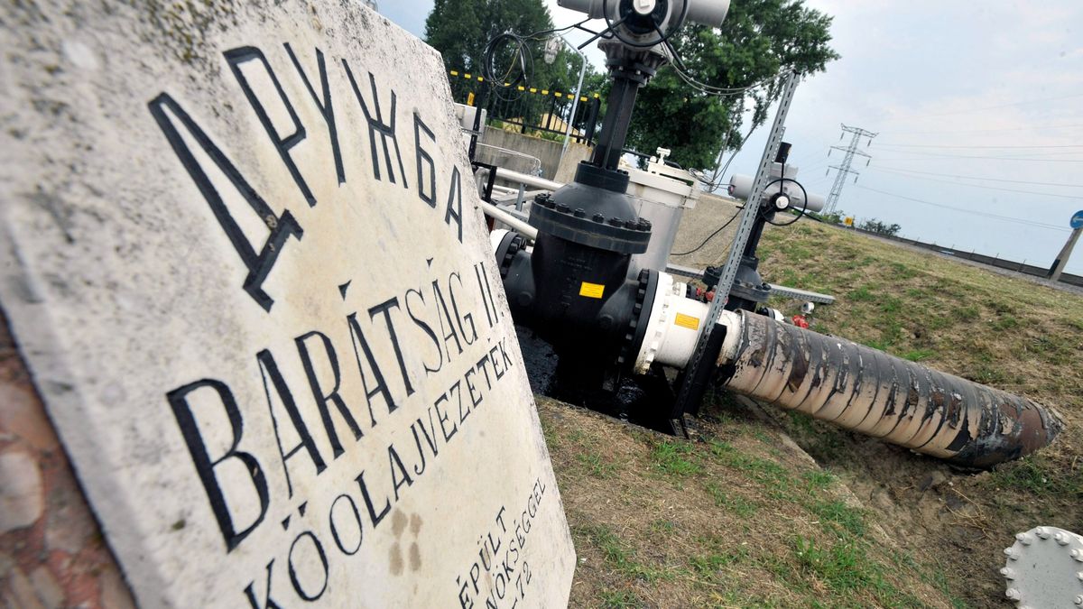 Gyorsan léptek az oroszok: újraindult a kőolajszállítás a Barátság vezetéken