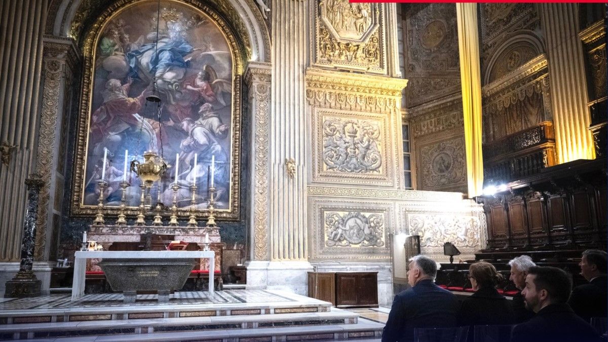 Orbán Viktor megérkezett a Vatikánba – ima a békéért! (FOTÓ)