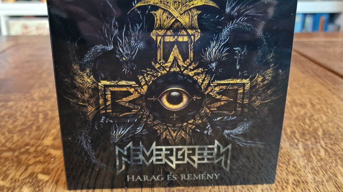 A Nevergreen nem változik, de a fény ha győz, a kőkatedrálisok sem hiába épültek + Interjú!