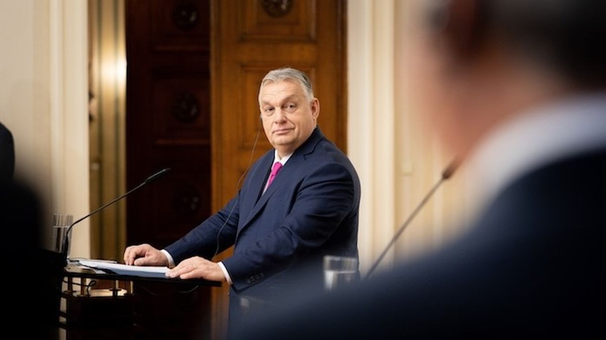 Vége a várakozásnak, a Die Zeit megfejtette: Orbánnak büdös a munka!