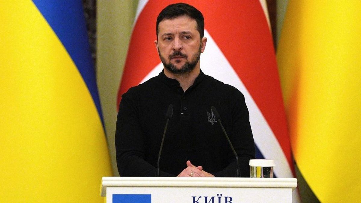 Zelenszkij arra vár, hogy Trump személyesen hívja meg az elnöki beiktatásra, csak van egy kis bökkenő