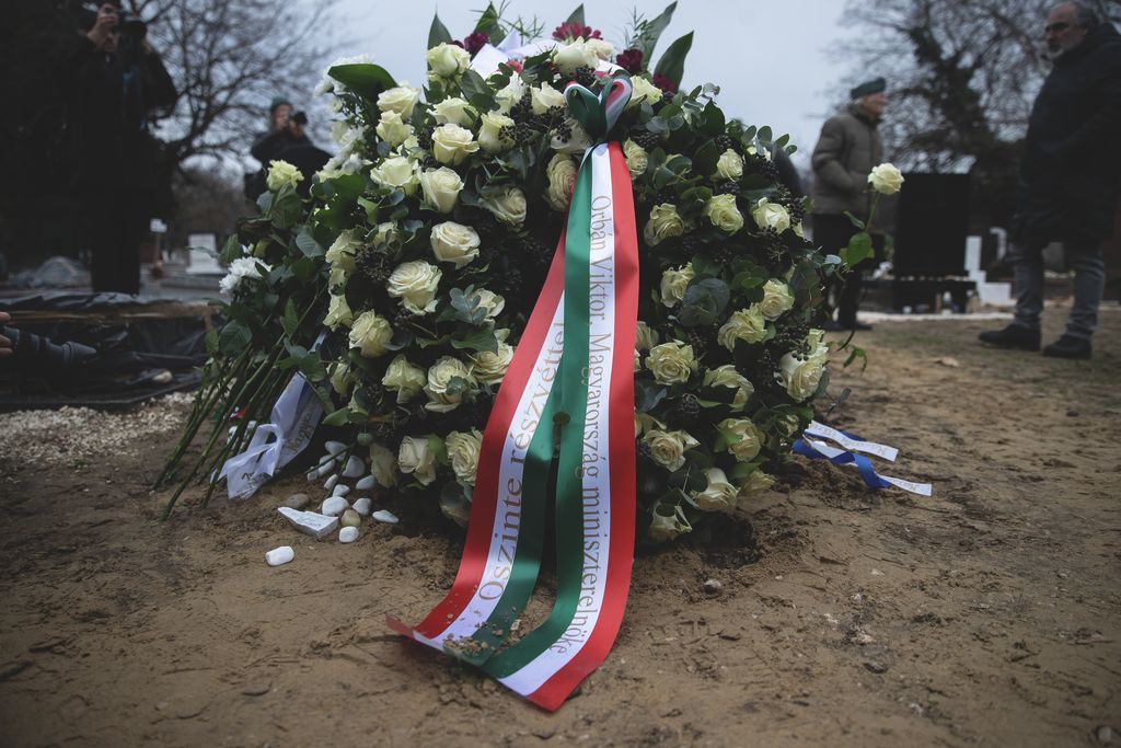 KELETI Ágnes temetése ORBÁN Viktor koszorúja