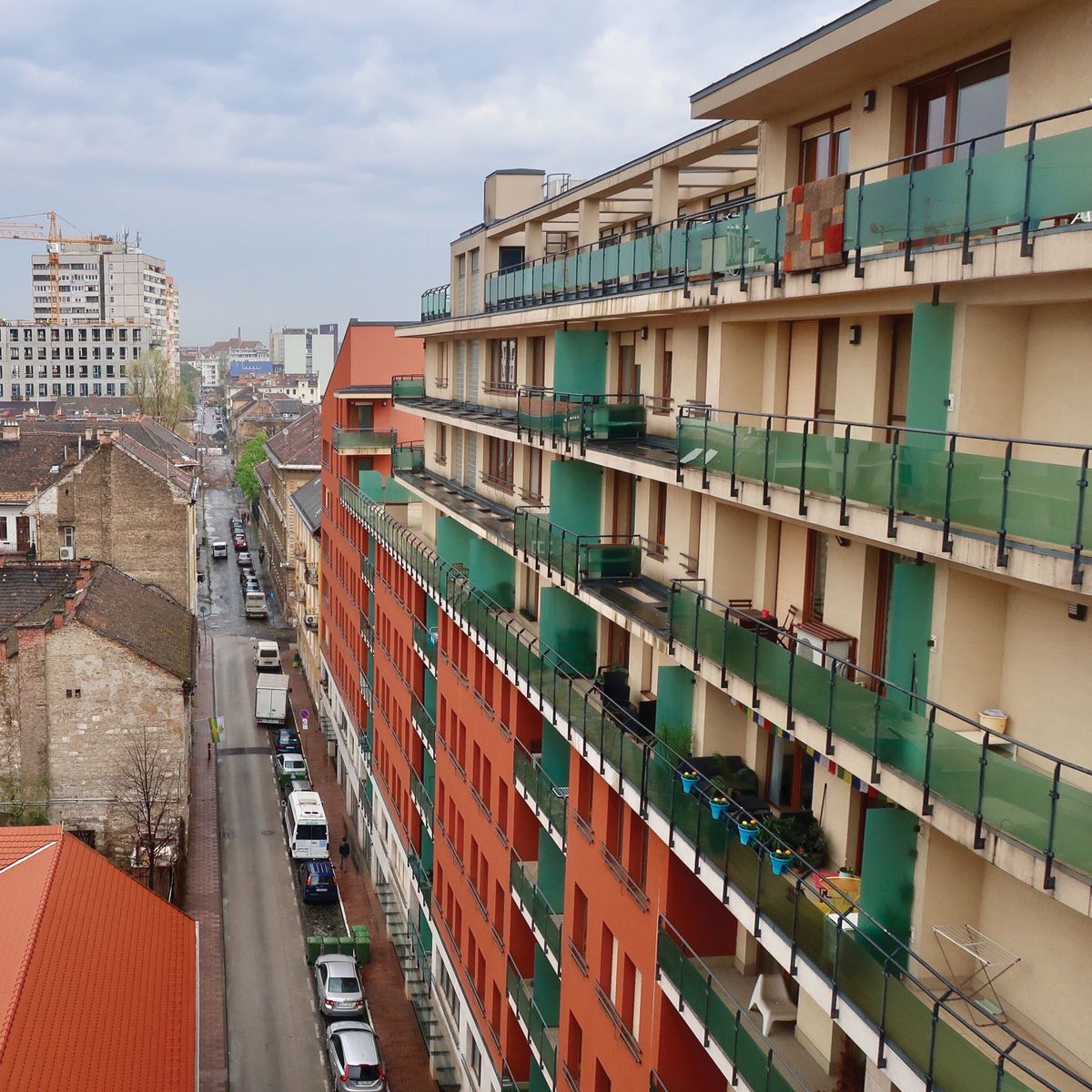 Budapest,,Hungary,-,April,2018:,Flats,/,Apartments,In,Budapest
