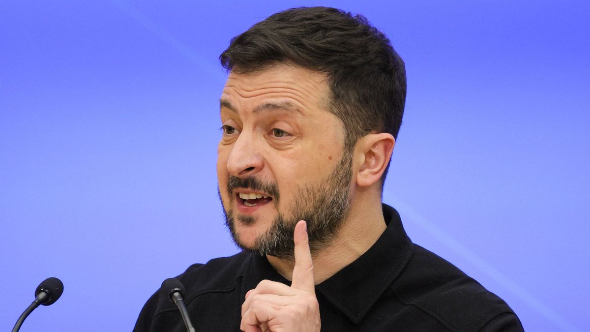 Itt a nagy bejelentés Zelenszkijtől: új feladatot kapott az ukrán szárazföldi erők parancsnoka!