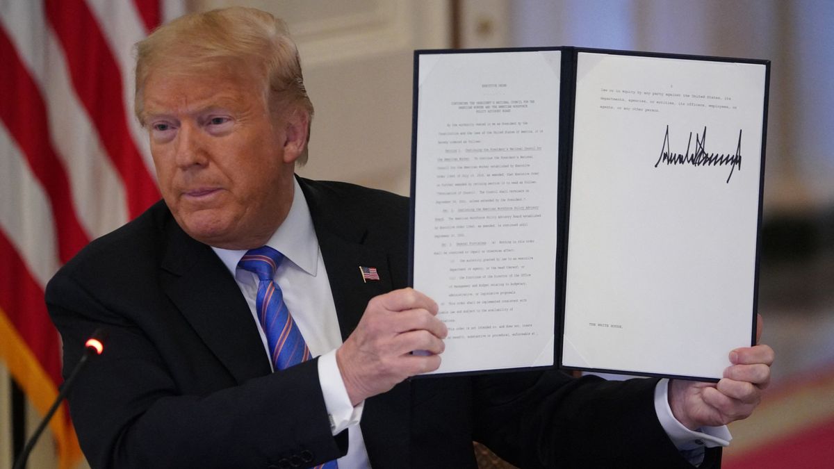Trump belecsap a lecsóba: rendeletcunamival semmisítené meg Biden örökségét