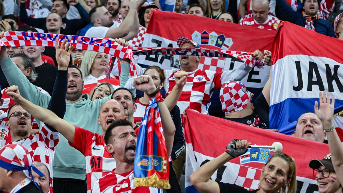 „Az elmúlt 20 napban több mint 200 darab fájdalomcsillapítót vettünk be” – az egészségüket kockáztatták Zágrábban (VIDEÓ)