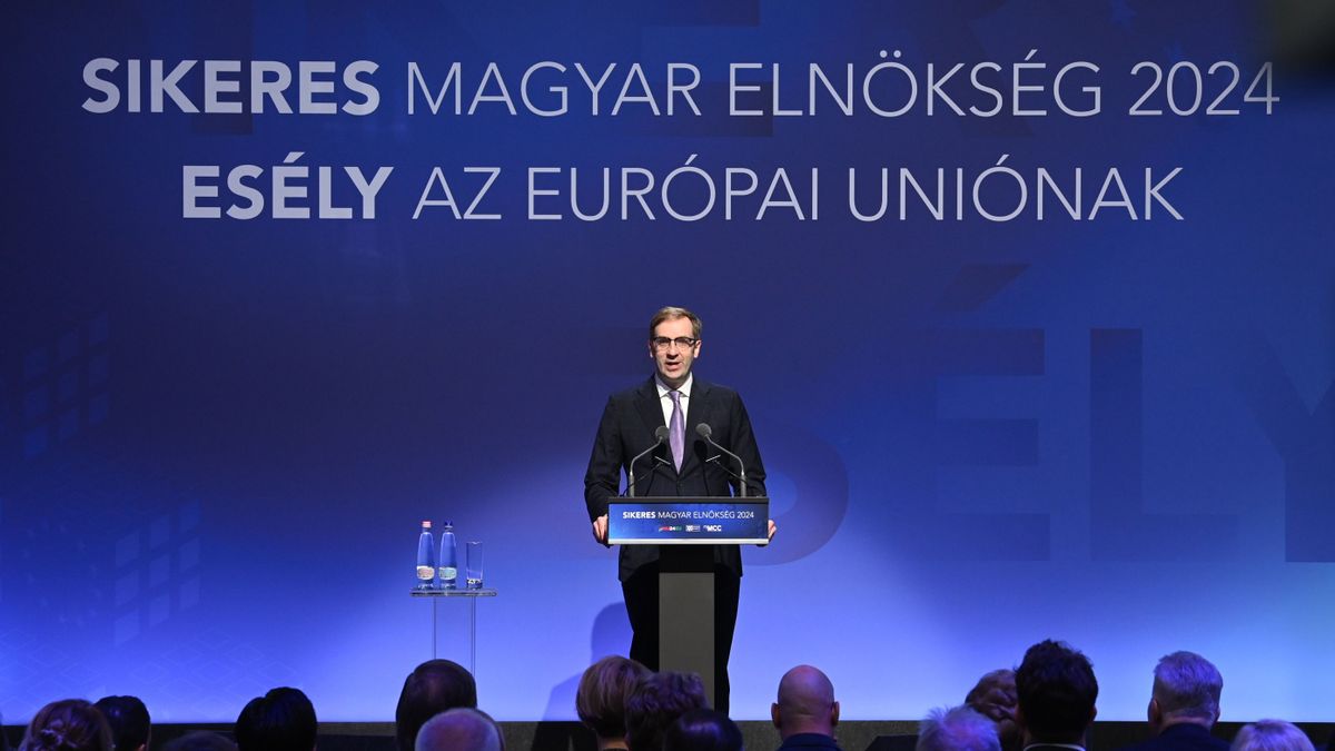 „Elnézést, Virág elvtárs, ez az ítélet!” – így viszonyult a brüsszeli elit a magyar elnökséghez