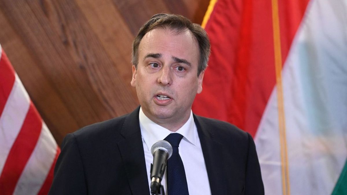 Pressmann teljesen megveszett, nem bír leszállni rólunk: most hazájába is belerúgott egyet Magyarország miatt