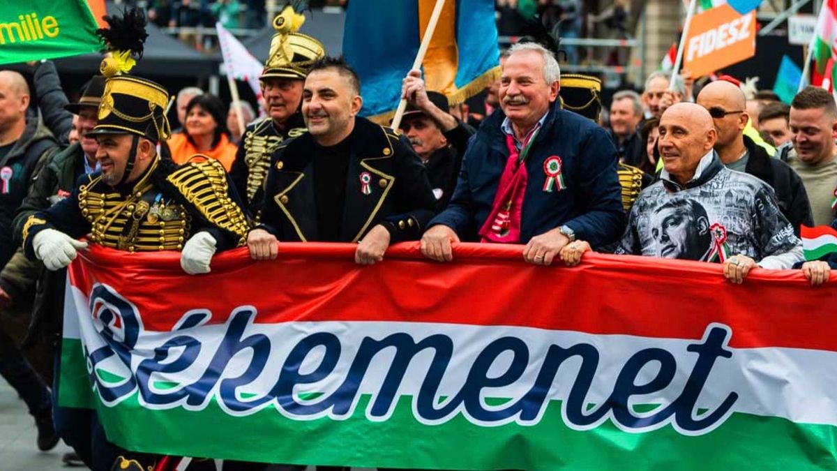 Bencsik András békemenetet szervezne Pozsonyba, hogy megmentse az oroszbarát Fico irháját!