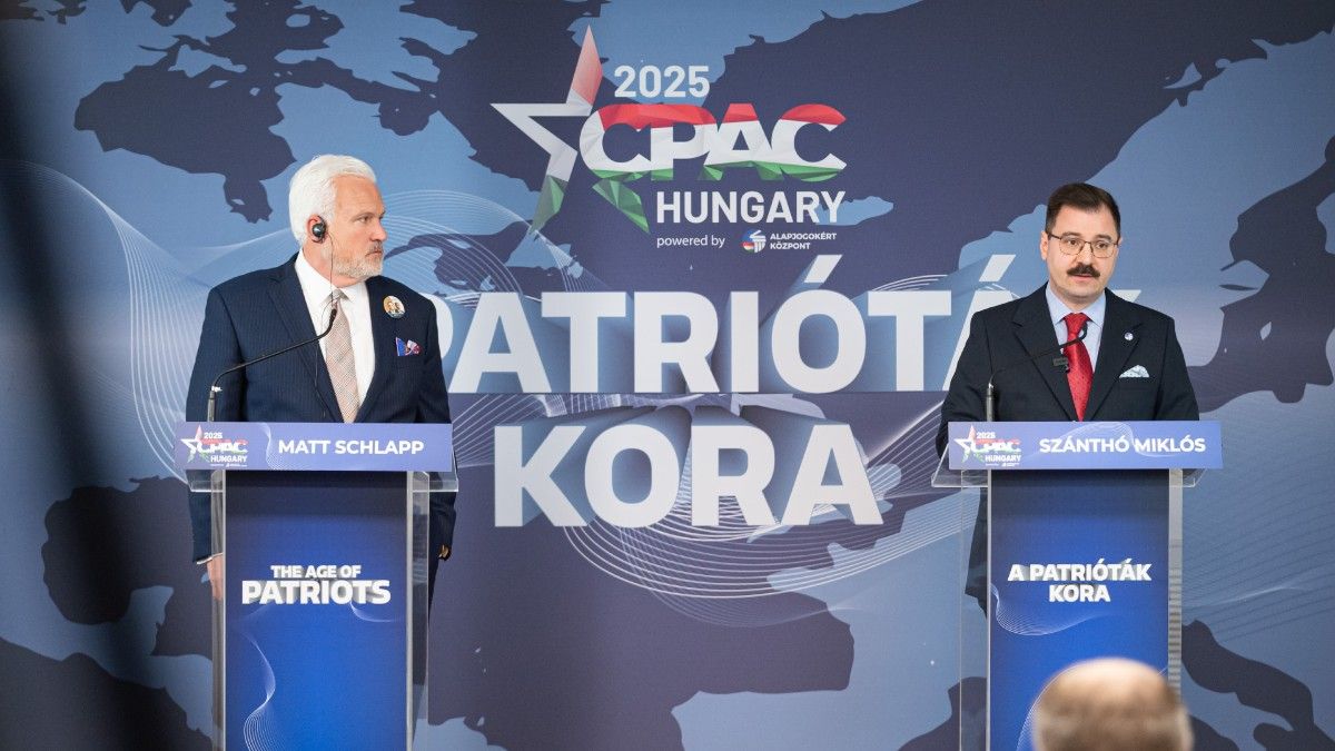 Matt Schlapp és Szánthó Miklós a CPAC Hungary 2025 sajtótájékoztatóján