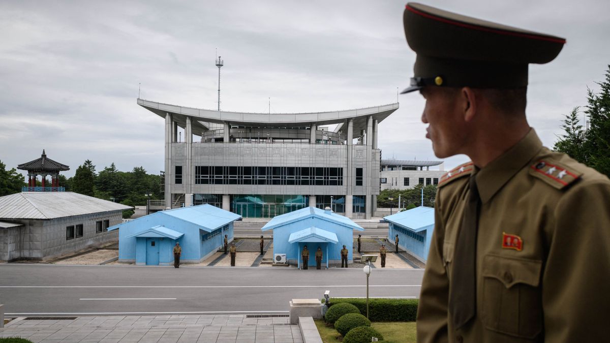 Ukrán katonák lelőttek egy észak-koreai ezredest – nem akármiket találtak nála