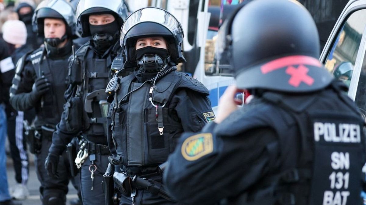Újabb bombafenyegetés több mint 200 iskolában