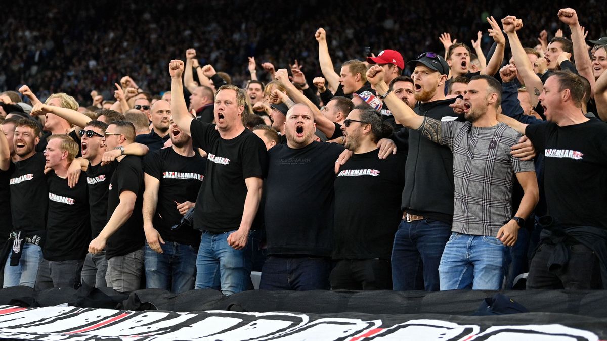 Budapestet ellepték, a stadionban balhéztak a holland futballdrukkerek