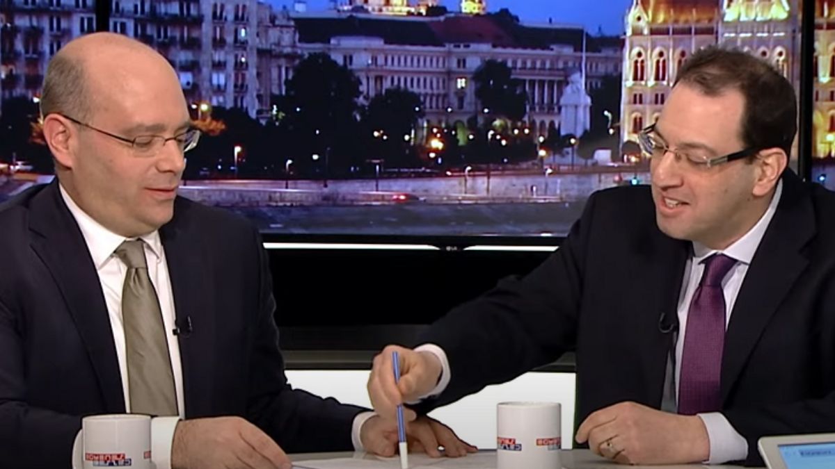Szürreális jelenet az ATV-ben: élő adásban írta át a Transparency jogi igazgatója a Nézőpont tanulmányának címét