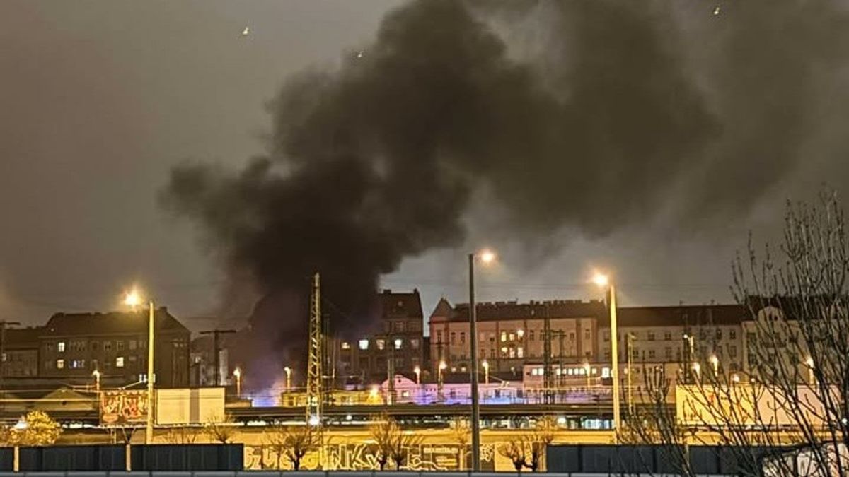 Kigyulladt egy mozdony a Keleti pályaudvaron