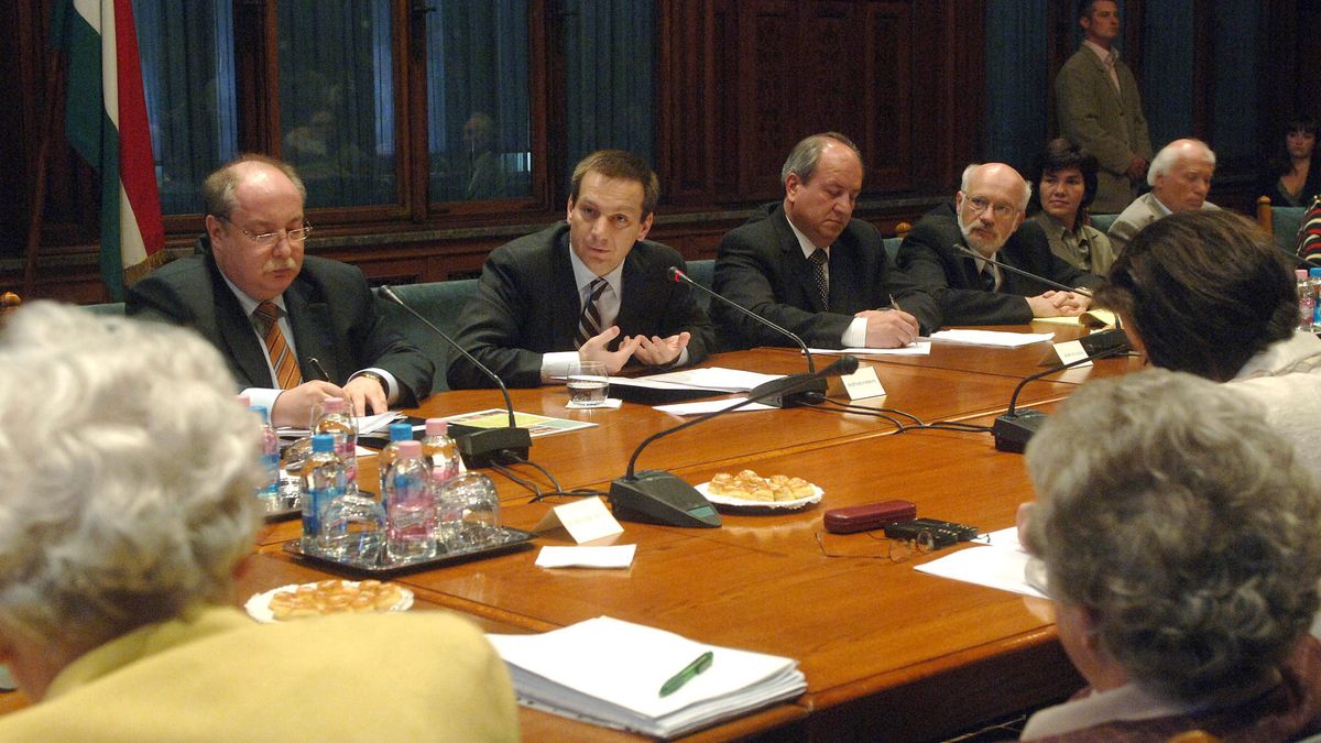 Így vette el a baloldal a tizenharmadik havi nyugdíjat, amelyet az Orbán-kormány 2021-ben újra bevezetett