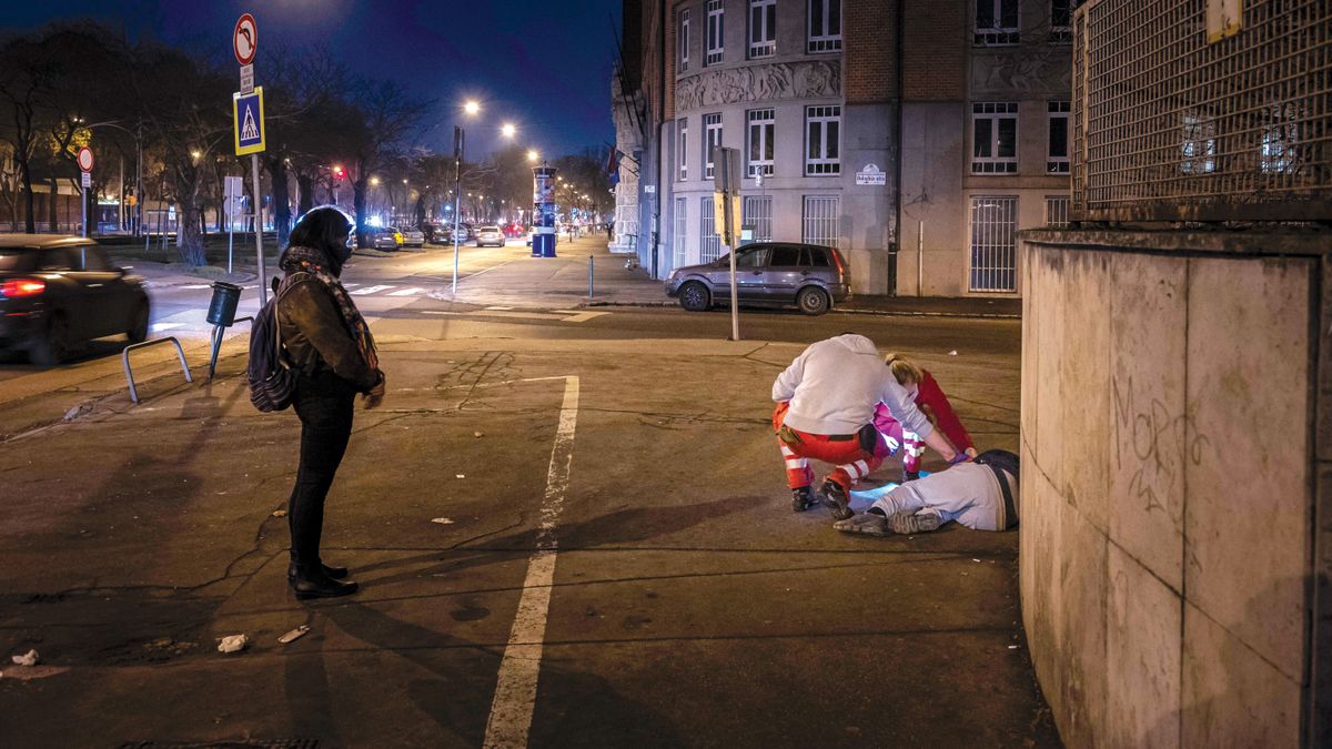 A mostani hidegben tömegével fekszenek az ellátatlan hajléktalanok a budapesti aluljárókban