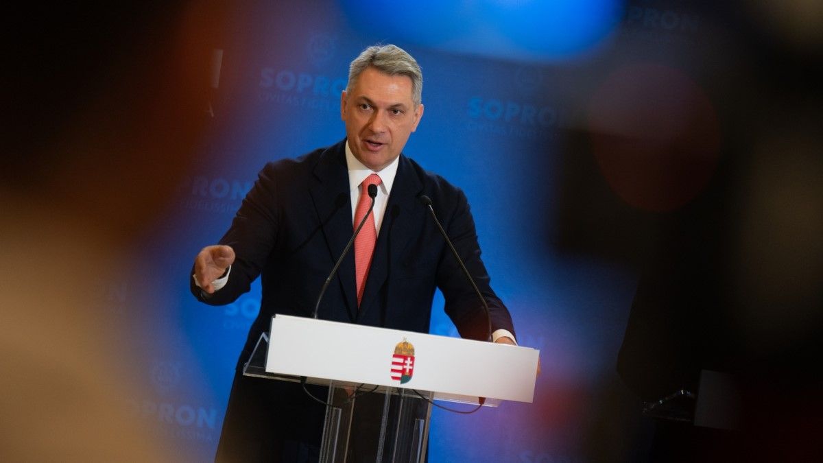 Lázár János nagy titkot árult el a Balaton partján (VIDEÓ)