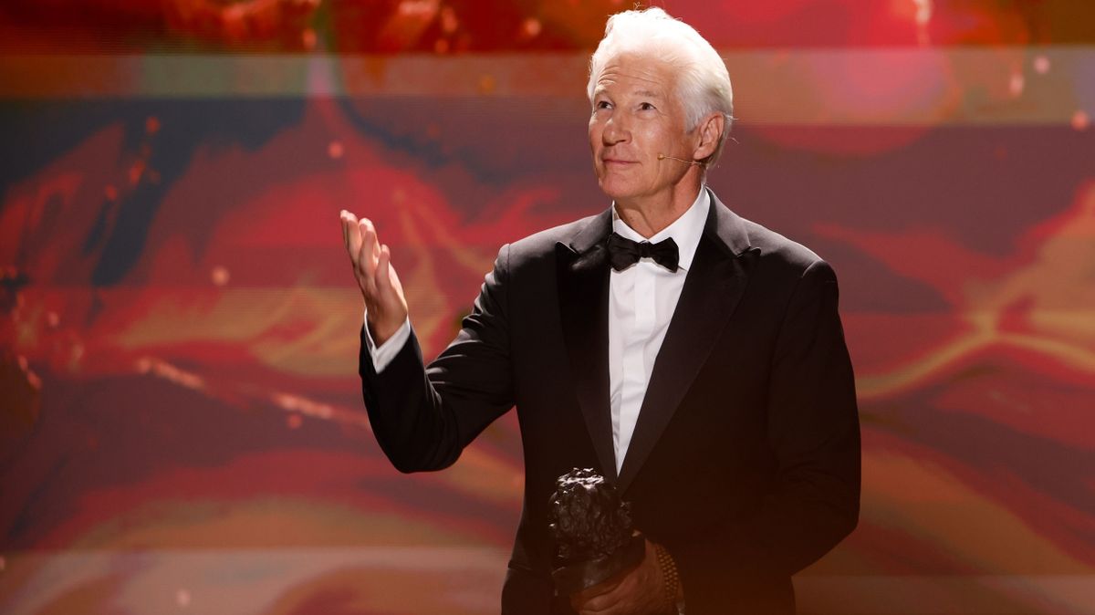 Richard Gere is beállt a sorba: Amerika sötét, az elnök zsarnok, és máshol is így van