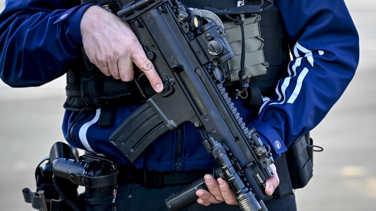 Ismét lövések dördültek Brüsszelben, ezúttal egy üzlethelyiségre nyitottak tüzet