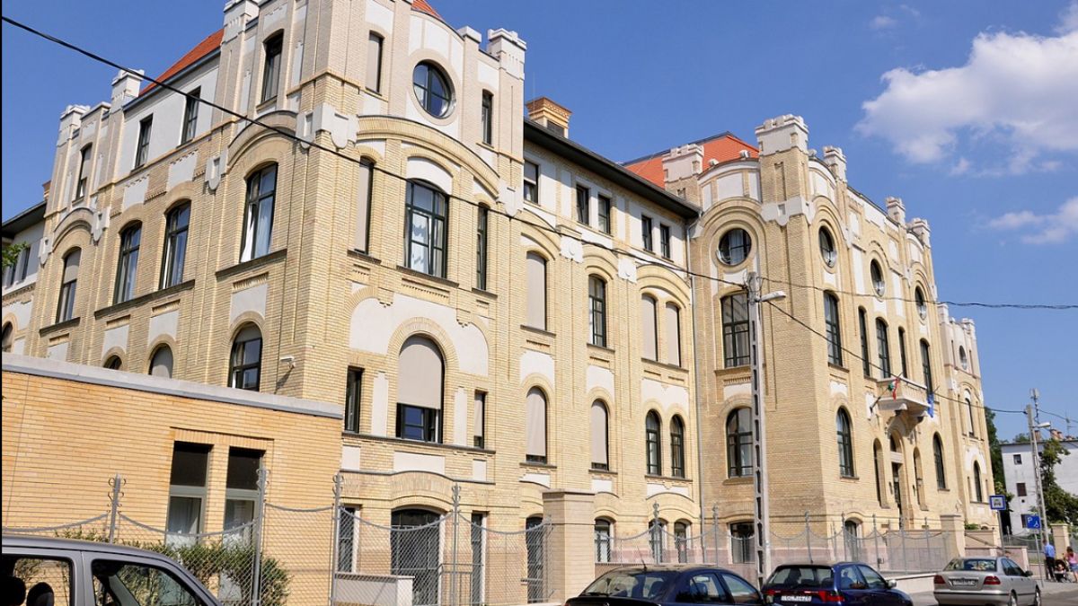 Elkülönítették a szuperbaktériummal fertőzött betegeket az Uzsokiban