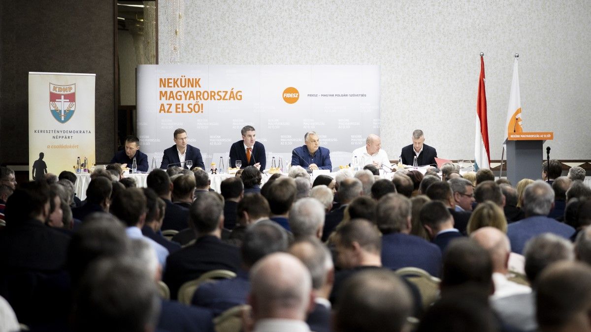 Orbán Viktor: Semmilyen előfeltétele nem adott Ukrajna uniós tagságának, így az szóba sem jöhet