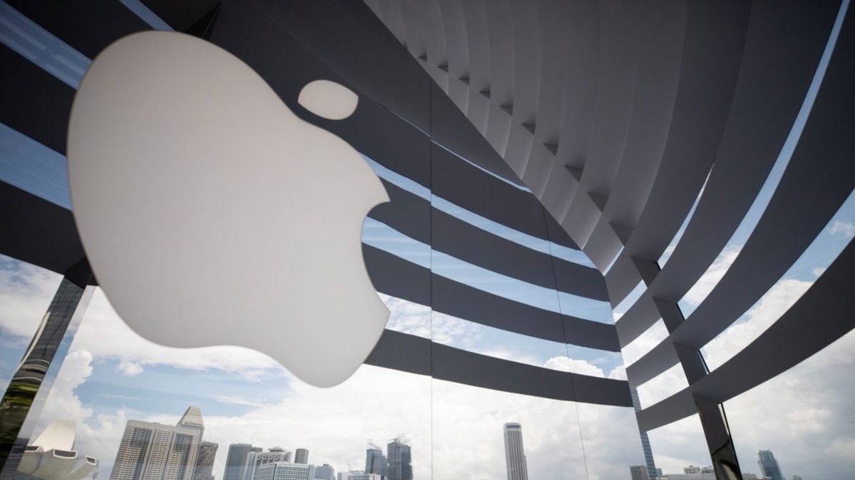 Fájdalmasan nagy bírsággal sújtotta az Európai Bizottság az Apple-t és a Metát