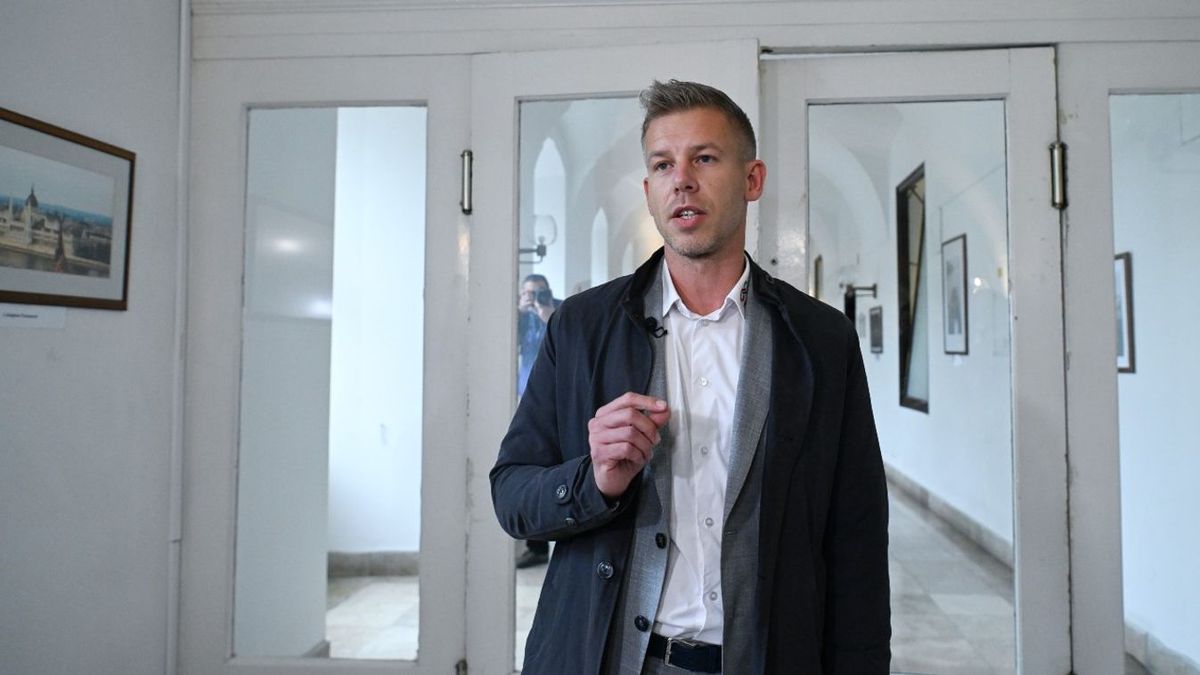 A minisztérium nemes egyszerűséggel válaszolt: Magyar Péter felírhatja a programját egy WC-papírra