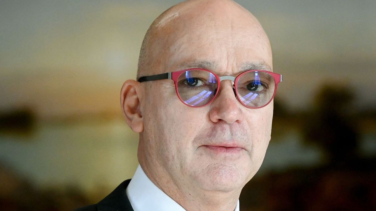 Péterfalvi Attila: Hamisított esetlap jelent meg a sajtóban Magyar Péterről